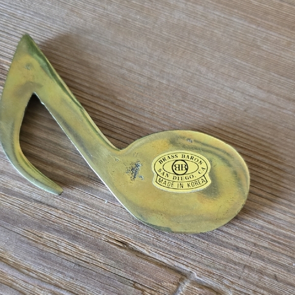 Brass Musical Note Decor Accent - Picture 2 of 3